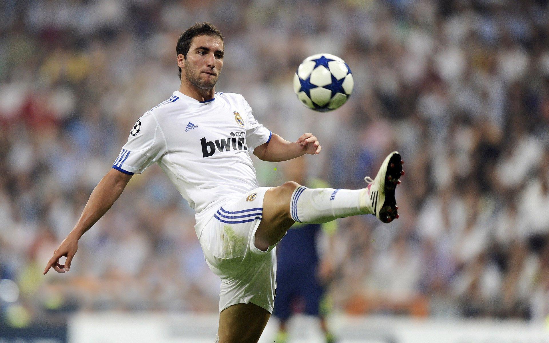 队友坦言保罗缺席训练馆显静谧 领袖高标准烙印团队文化